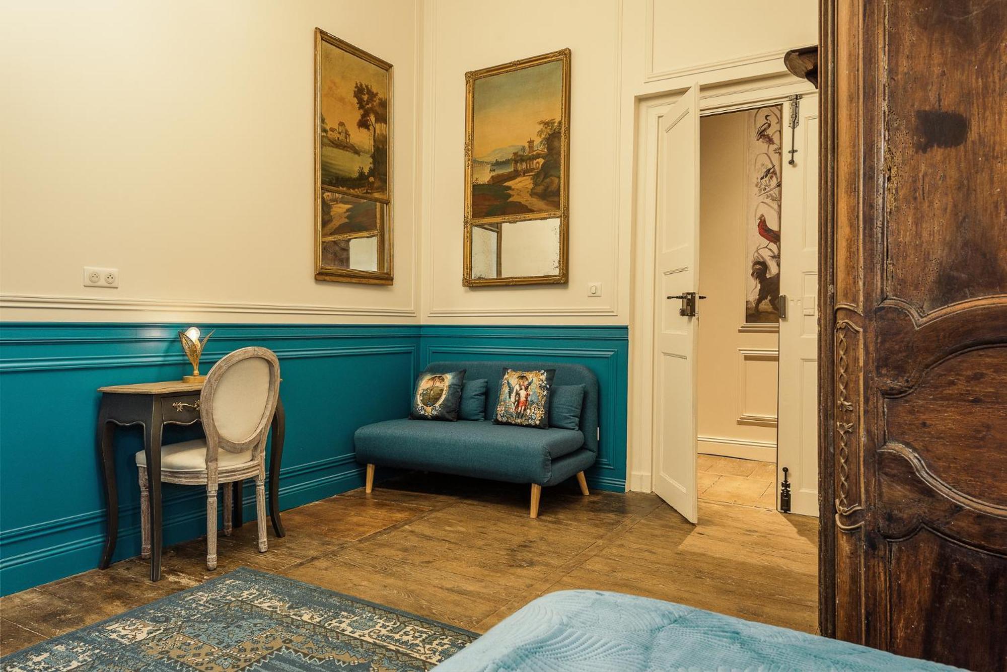 Manoir De Laroque Delprat *